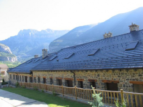 Отель Apartamentos Russell  Торла